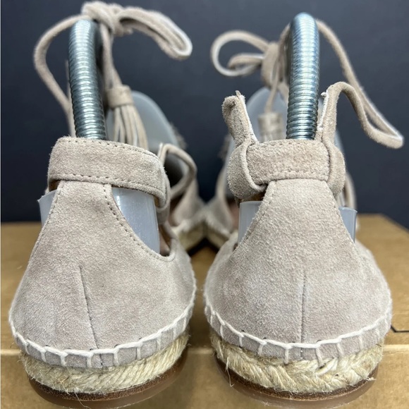 Aquazzura Flat Sunshine Espadrilles Suede Pom Pom Tie Womens EU 38 NWOB - Picture 4 of 12